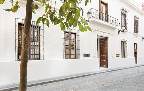 Mercer Sevilla​, Entrance